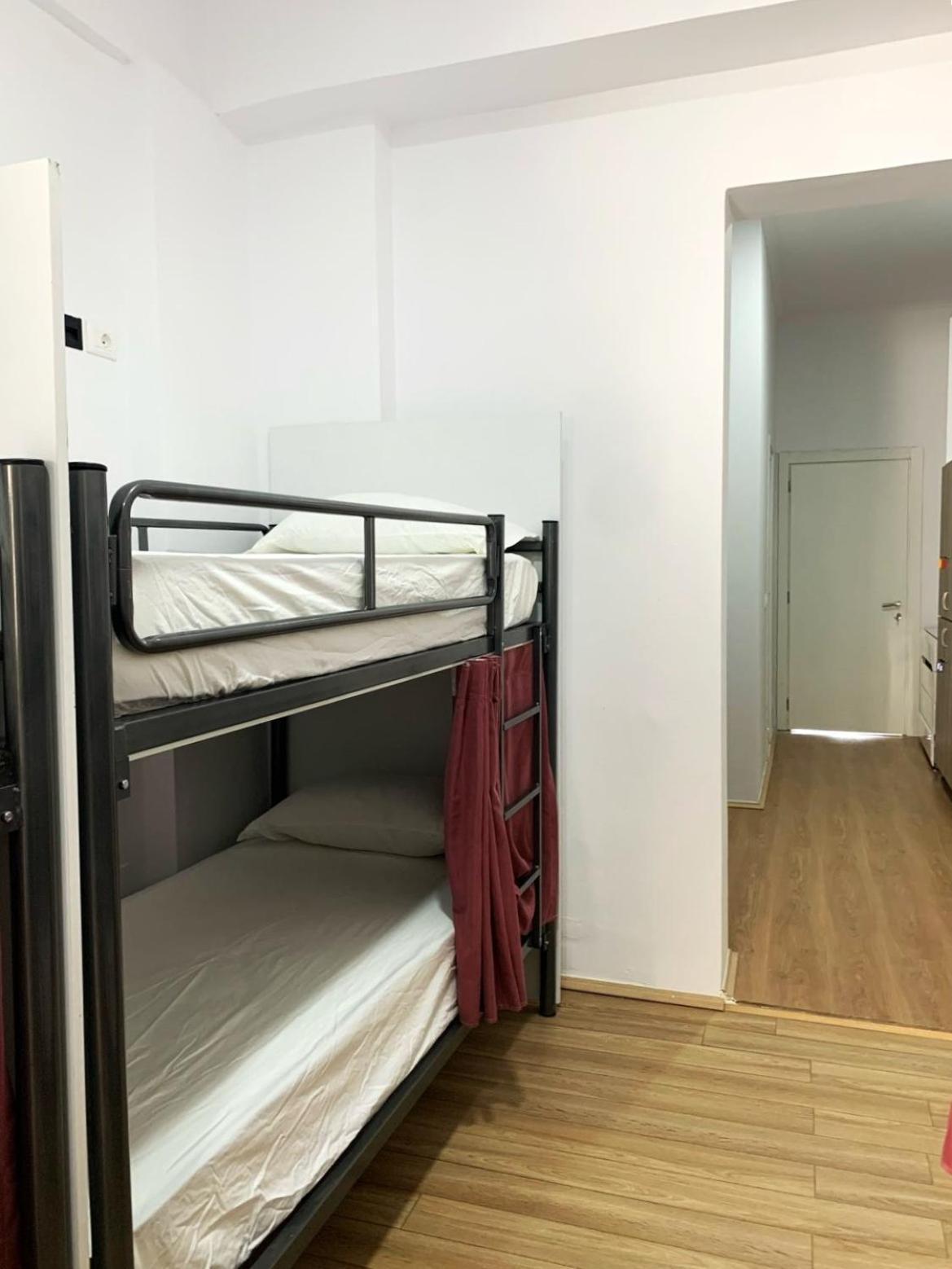 Mateo Hostel ฮีมาเรอ ภายนอก รูปภาพ